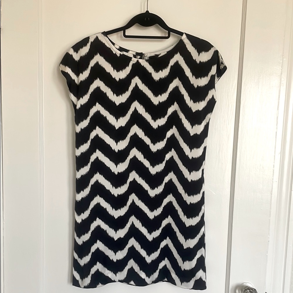 Black and White Chevron Dress Mini with Side Pockets Tunic Size S from Japan